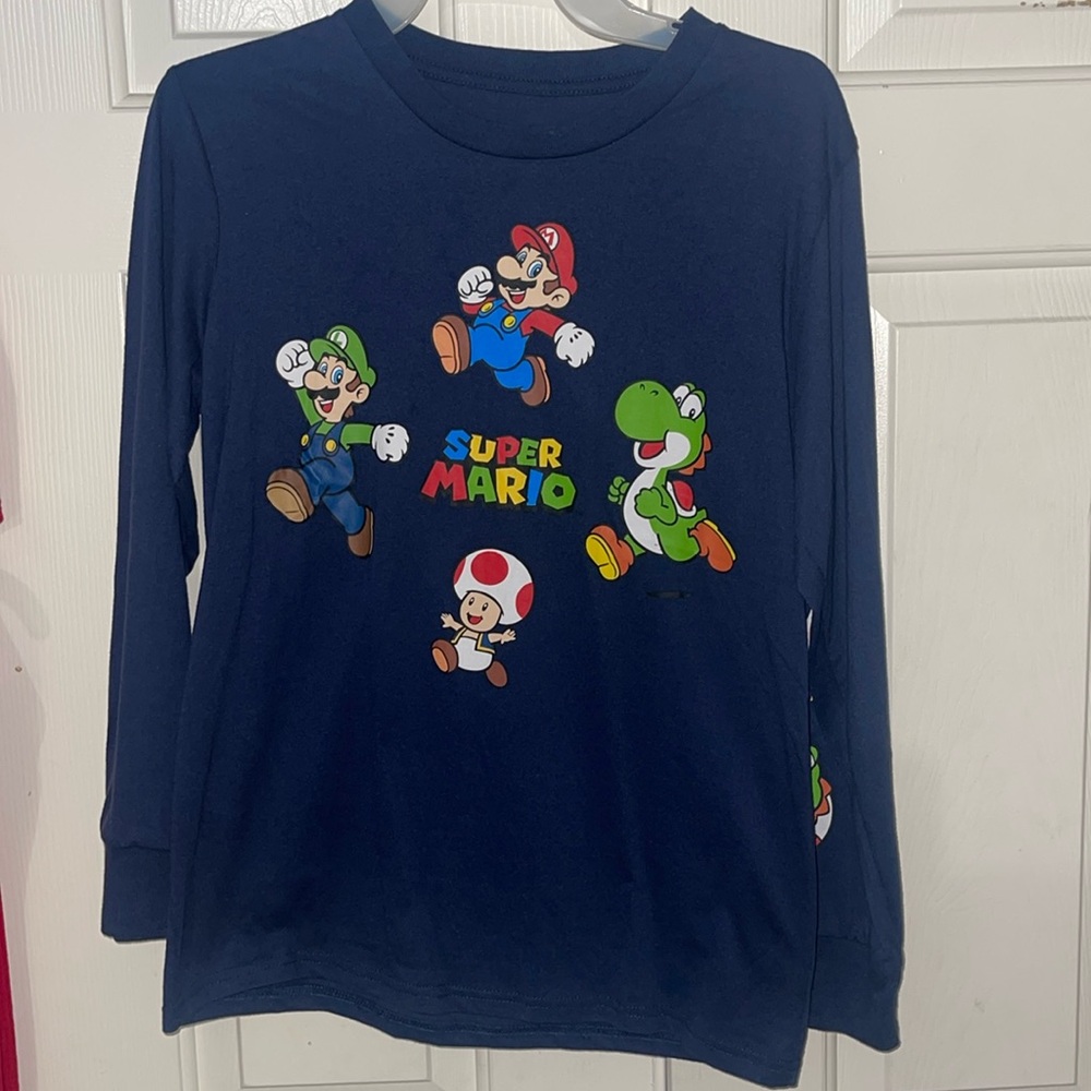 Super Mario long sleeve graphic tee